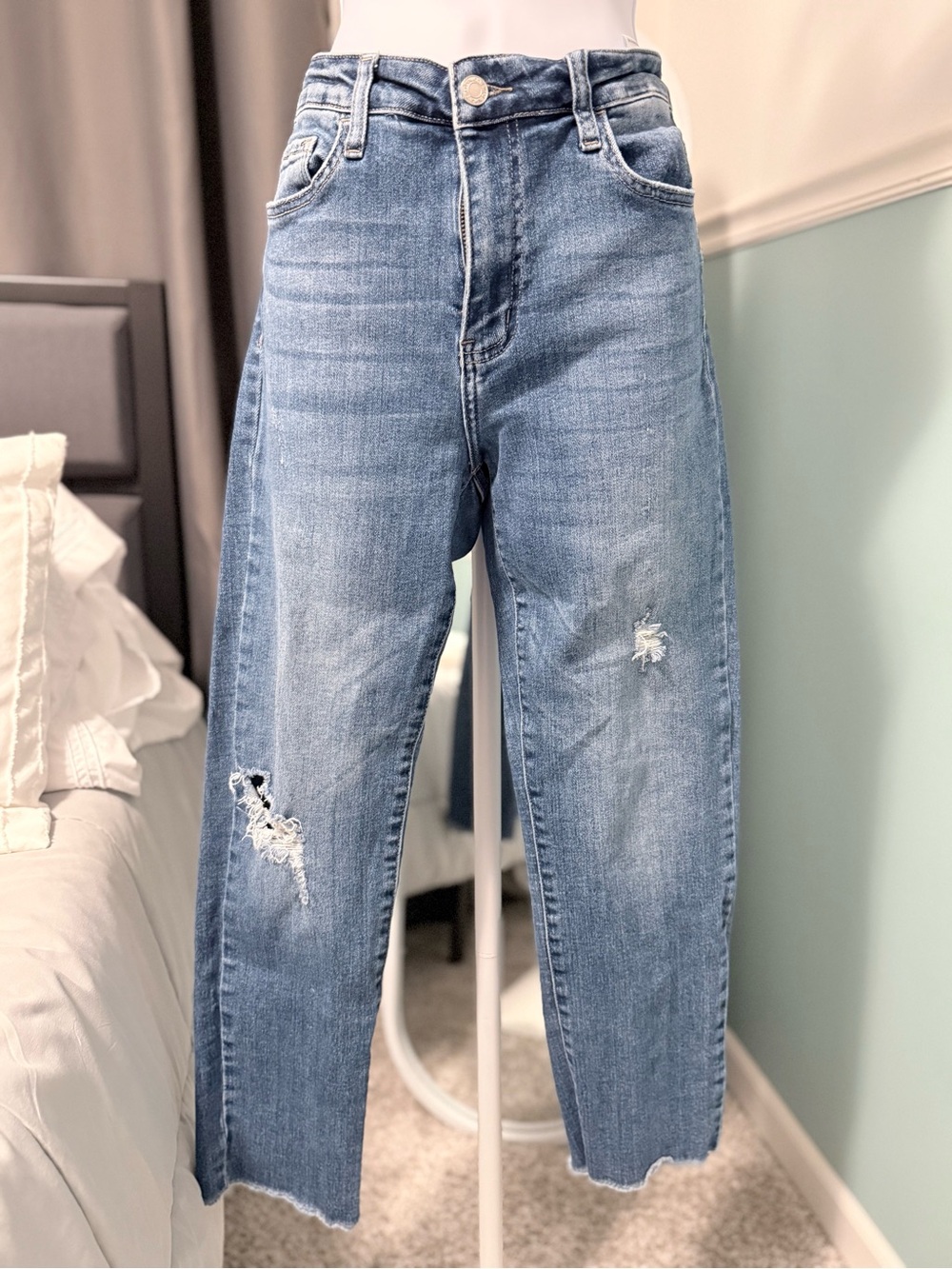 Women's Straight-Leg Distressed Jeans - Light Blue